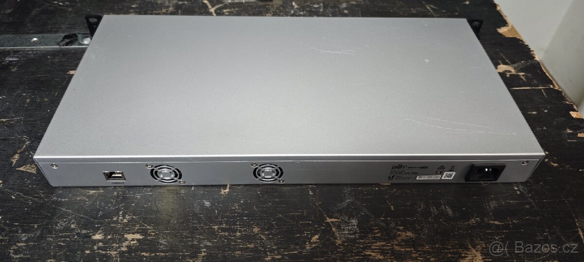 UniFi Switch US-16-150W (16x PoE+, 2x SFP) - 2