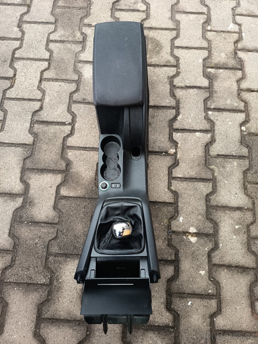 Prodám loketku na škoda Octavia 2 - 2