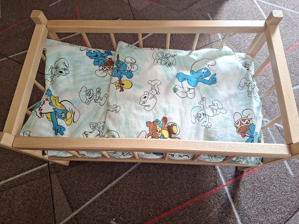 Postýlka pro panenku s peřinkou - 2