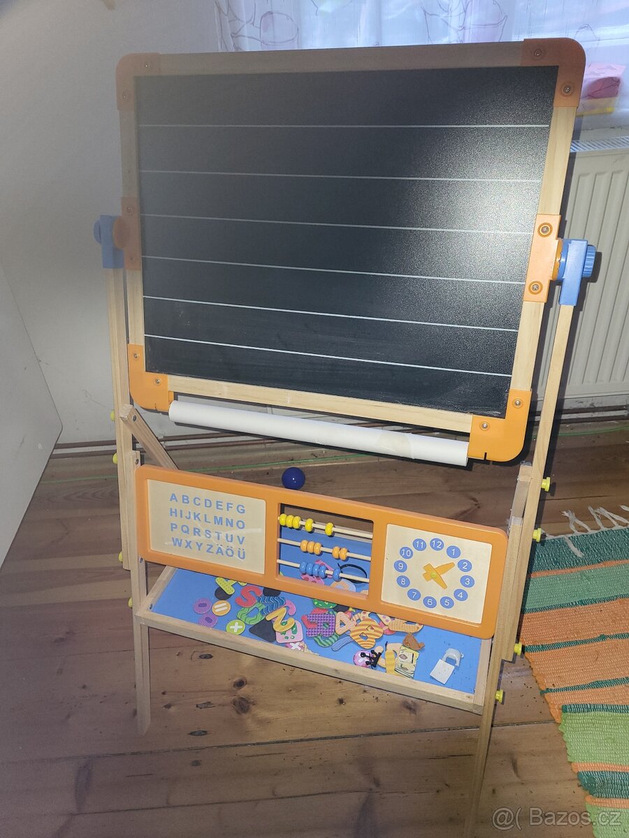 Detska magneticka tabule + magnetky. - 2