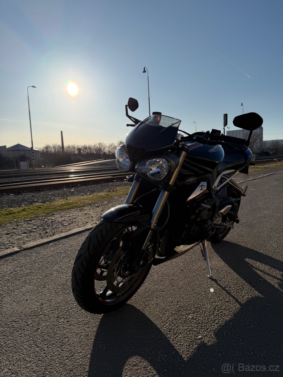 Triumph Street RS 765 - 2