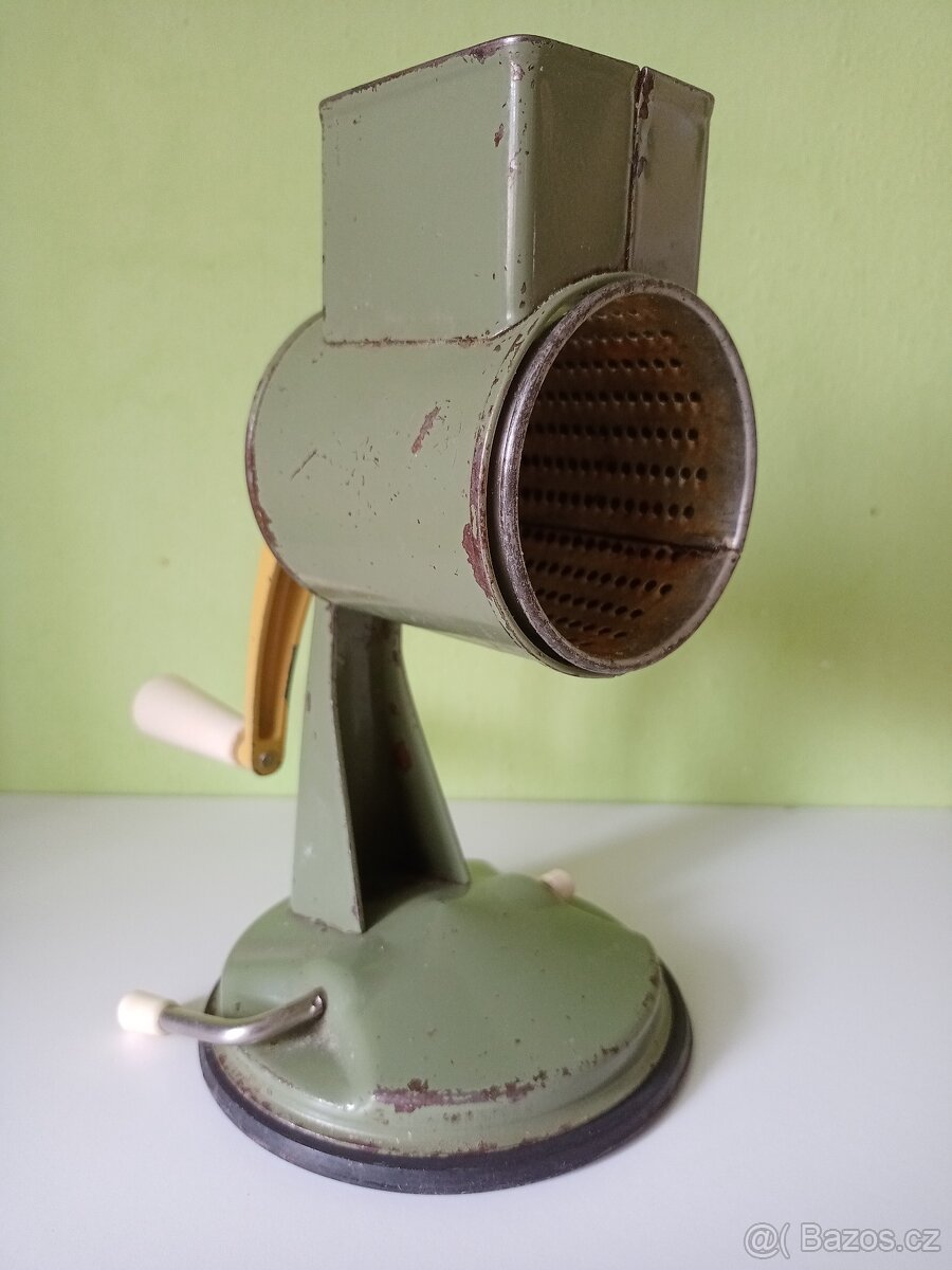 Nabízím k prodeji mlýnek na strouhanku - 2