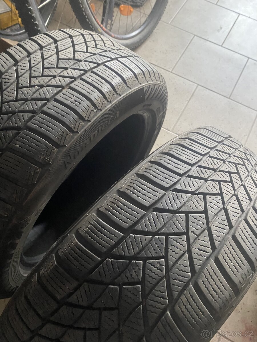 Zimní pneu 205/55 R17 - 2