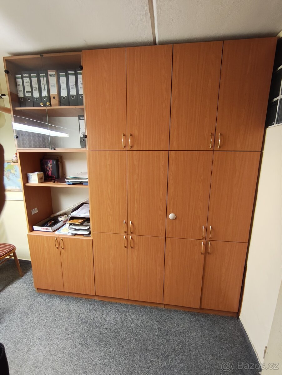 Kancelářský nábytek - 2