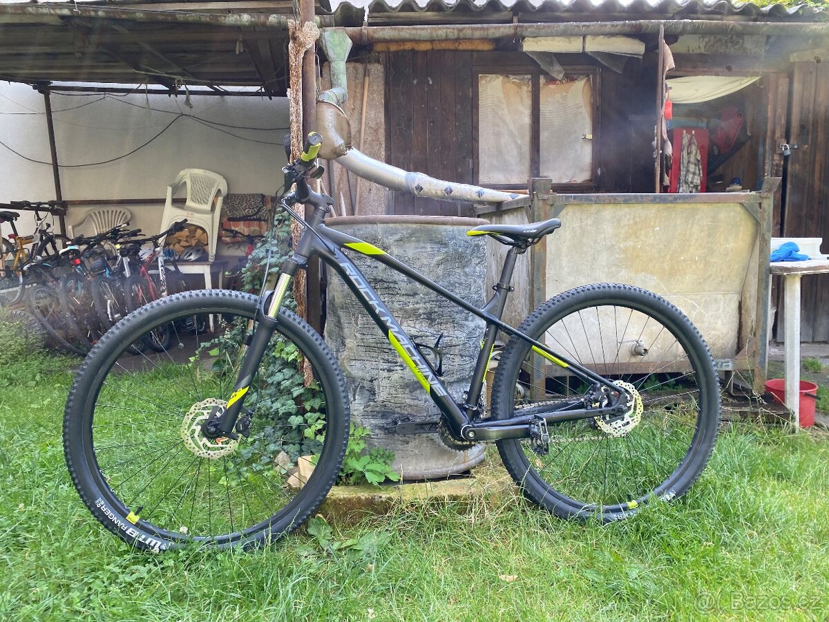 Horské kolo rock machine manhattan - 2