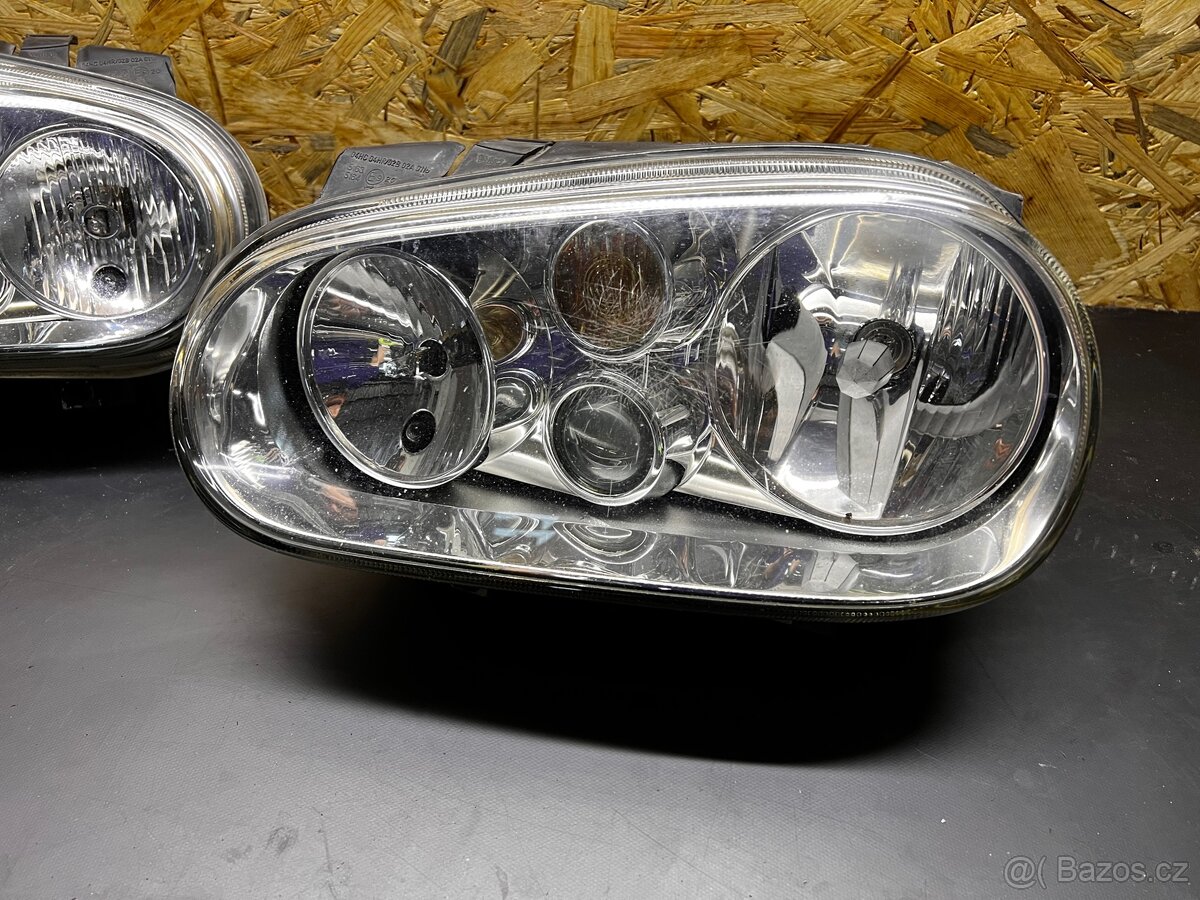 Golf mk4 přední světla - 2