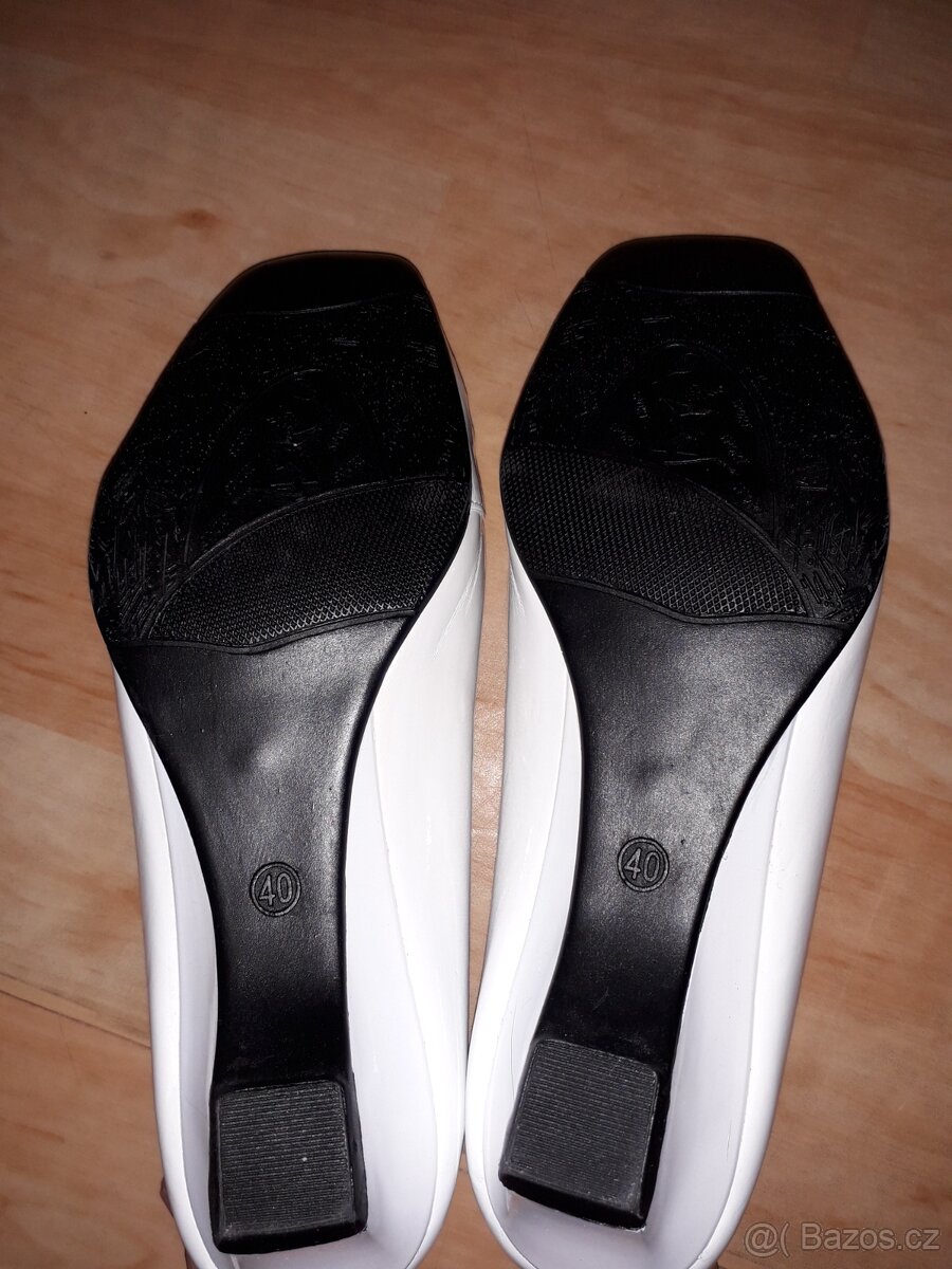Dámské lodičky bílé vel. 40 - 2