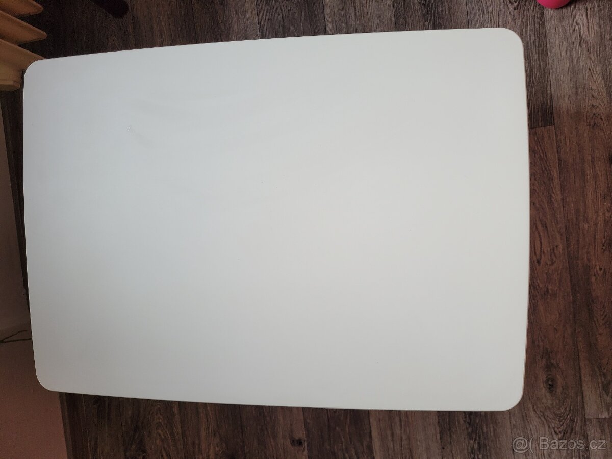 Ikea dětský set - stůl a 2 růžové židle - 2