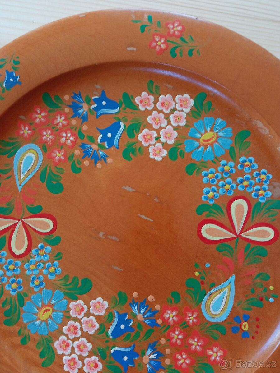 Ručně malovaný, dřevěný talíř. - 2