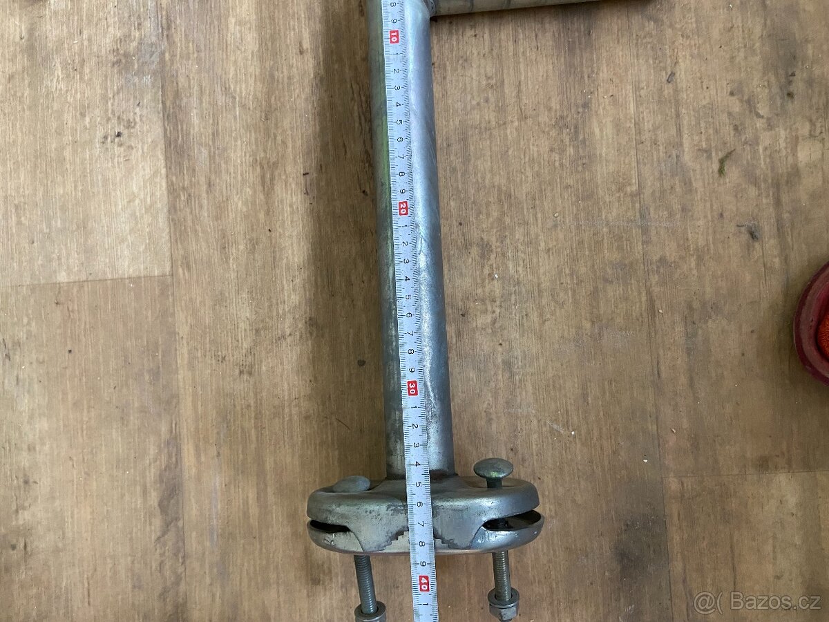 držák na anténu - 2