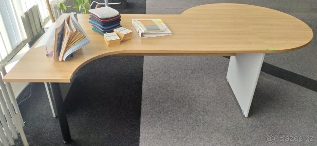 2 ks nových stolů + 1 ks nová komoda - 2