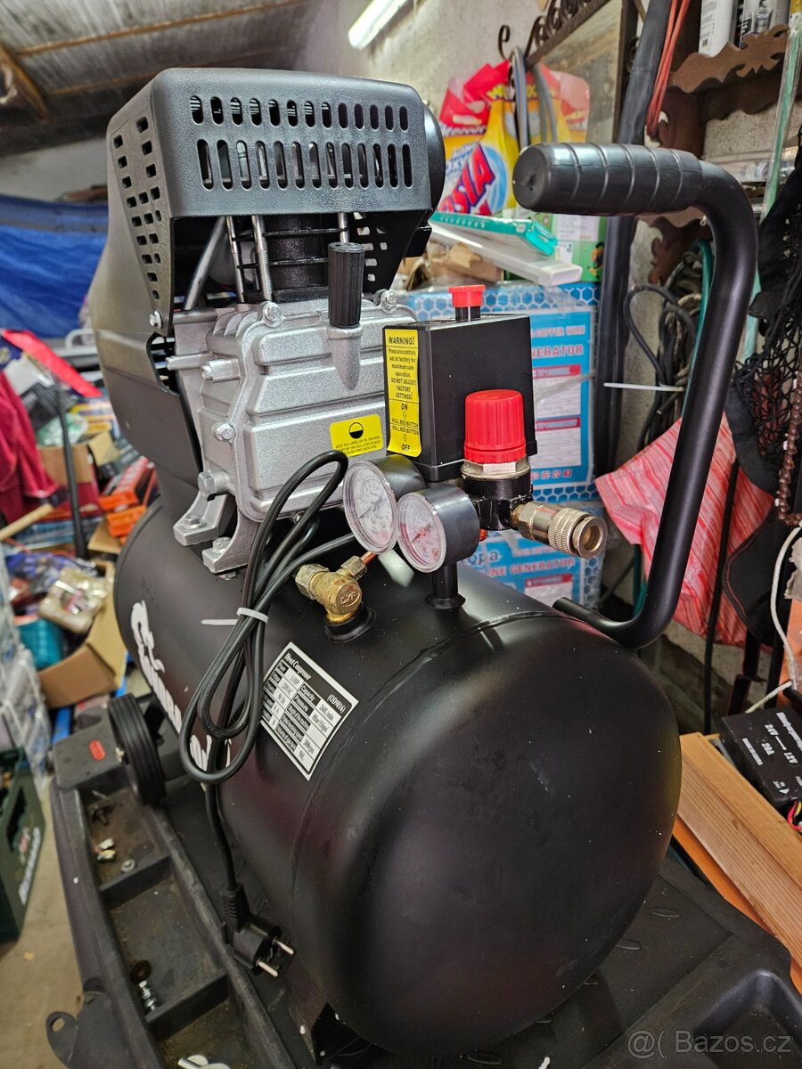 Olejový kompresor 50L - 2