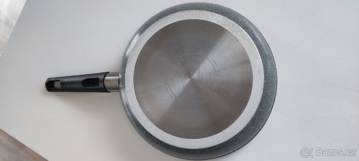 Teflonová pánev Tescoma - 2