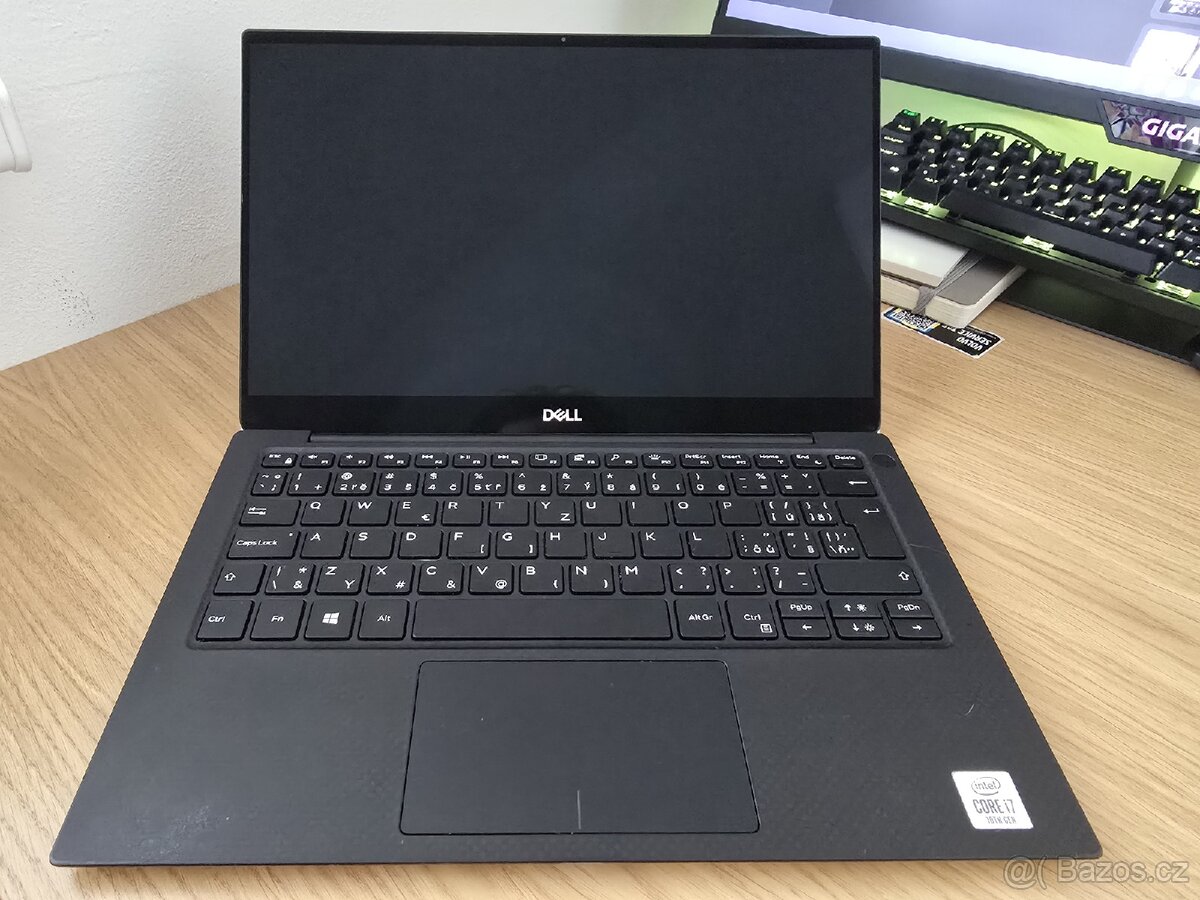 Notebooku Dell XPS 7390 4K - 2