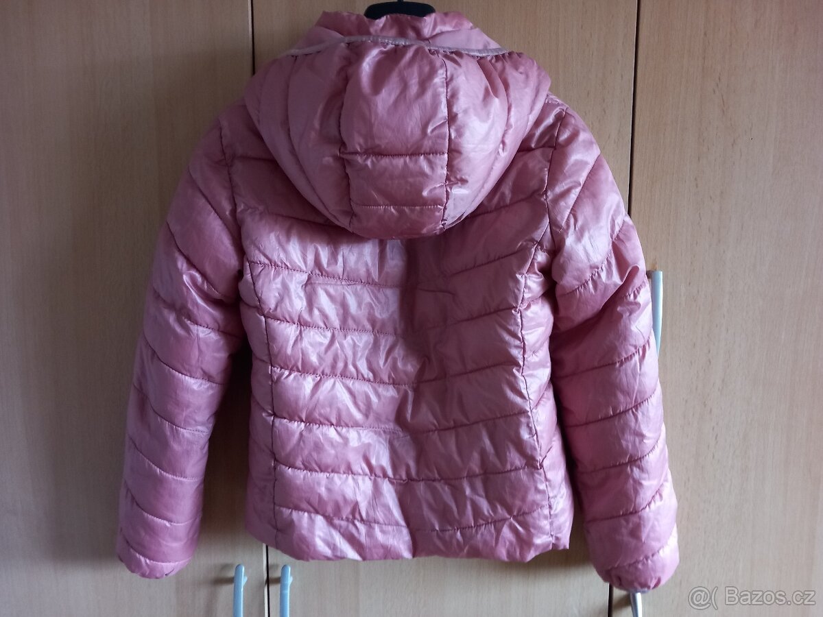 dívčí prošívaná bunda H&M vel. 134-140 skoro nová - 2