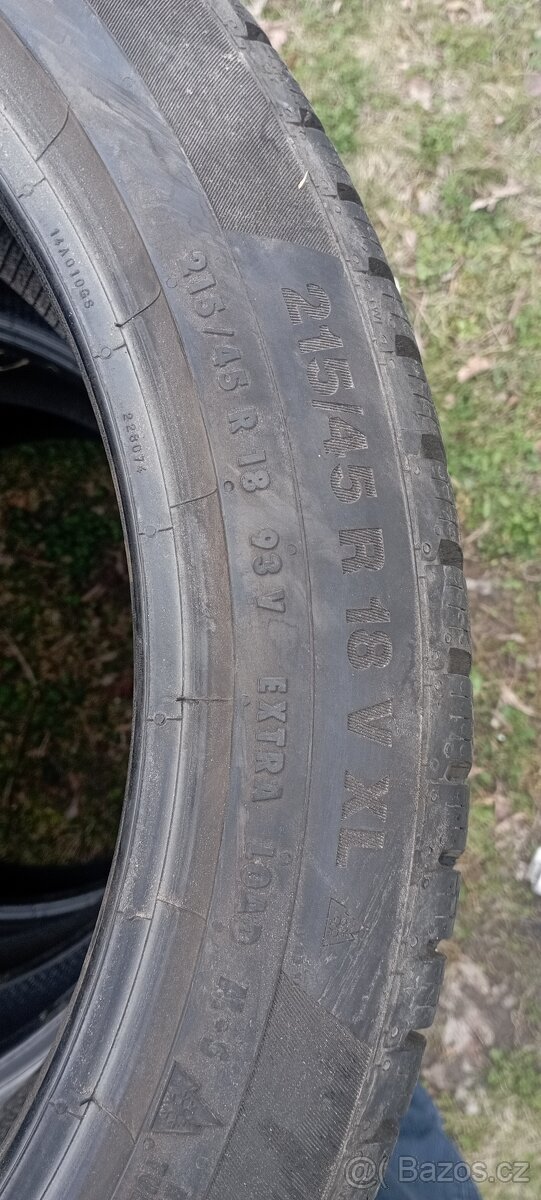 Zimni pneu R18 215/45 93V - 2