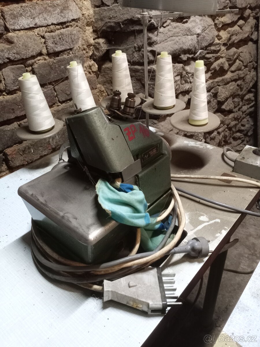 Šicí stroje - 2