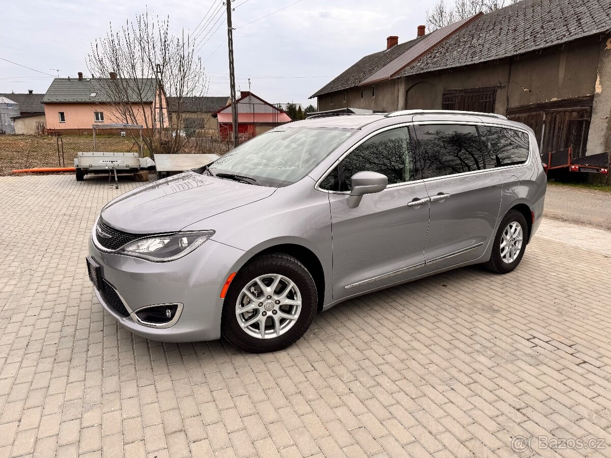 Chrysler Pacifica 3.6 V6 2020 TOP - 2