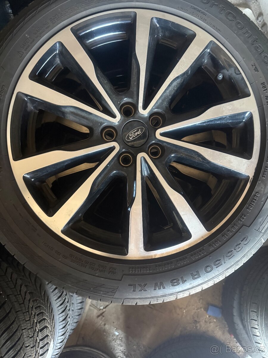 Ford kuga r18 - 2