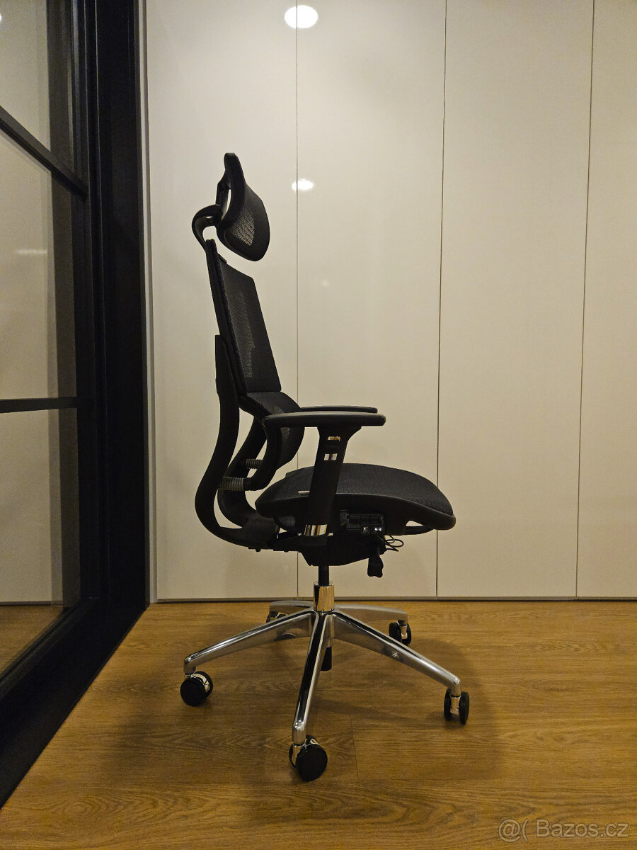 kancelářská židle MERCURY TAURUS JNS-426A, černá W-11 - 2