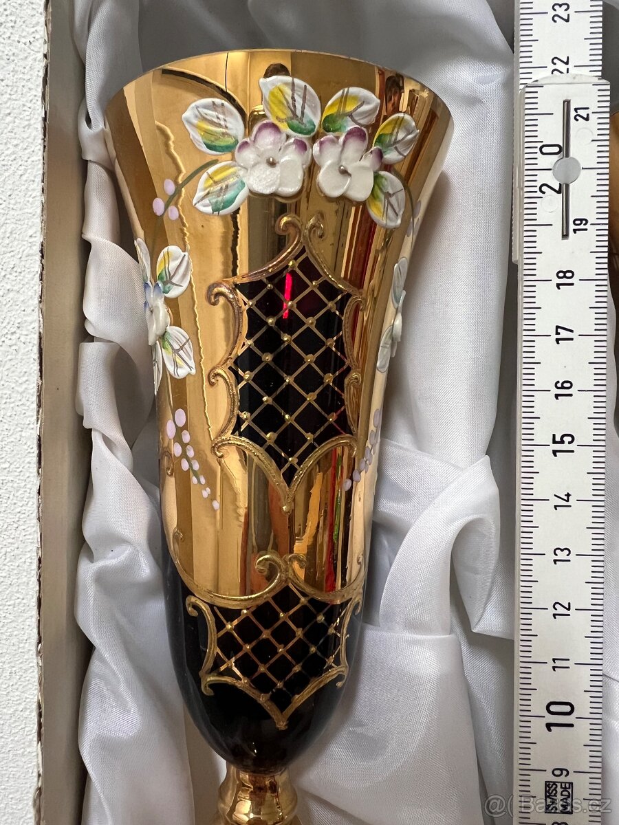 Novoborské dekorované sklo se smaltovanými květy - 2