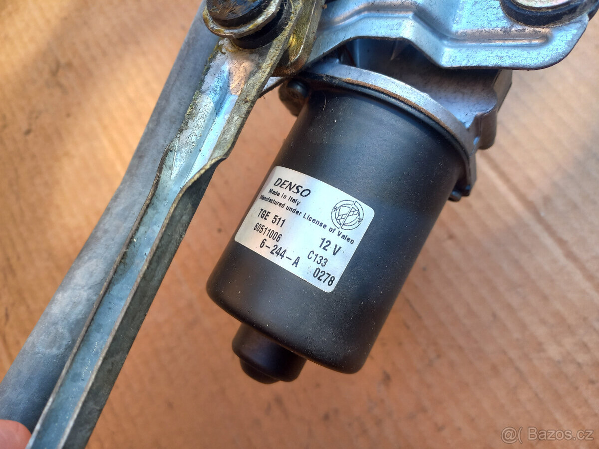 FIAT STILO Mechanismus a motorek předních stěračů - 2