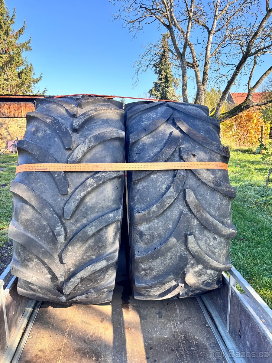 Disky s pneu New Holland T7 - 2