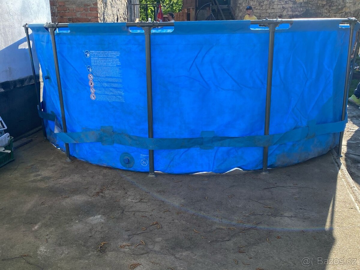 Tyčový bazén Bestway - 2