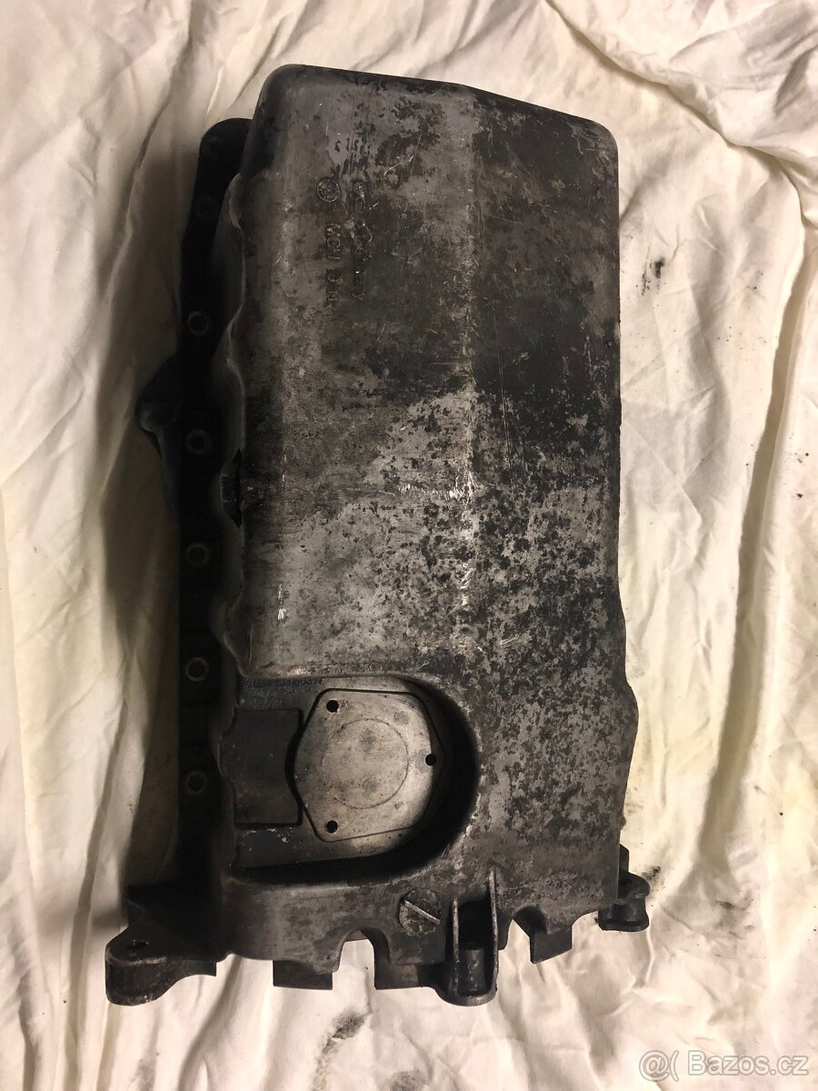 Vw,Škoda TDi ALH vačka,víko ventilu,vana motoru - 2