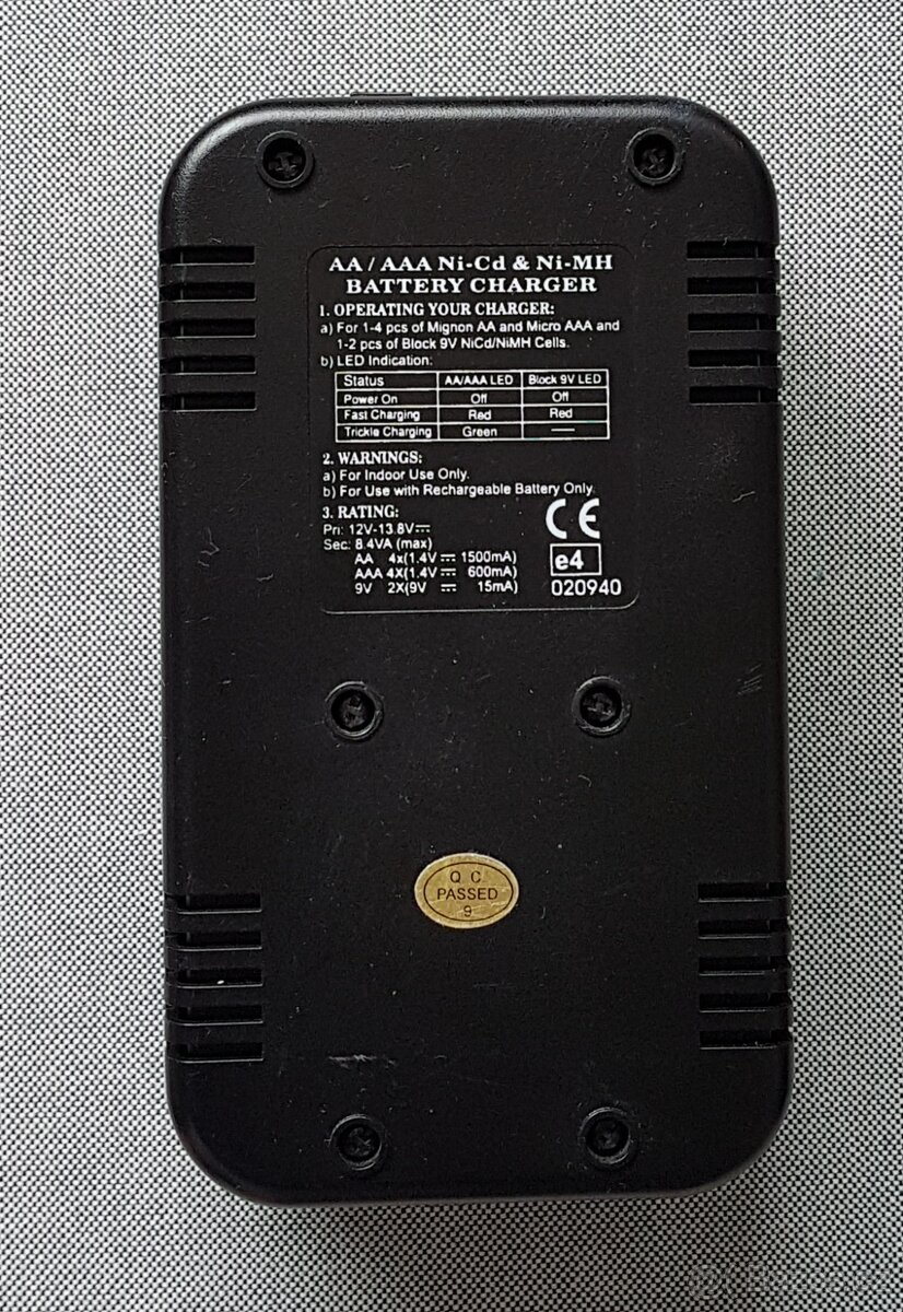 Nabíječka Ni-Cd/Ni-MH akumulátorů - 2