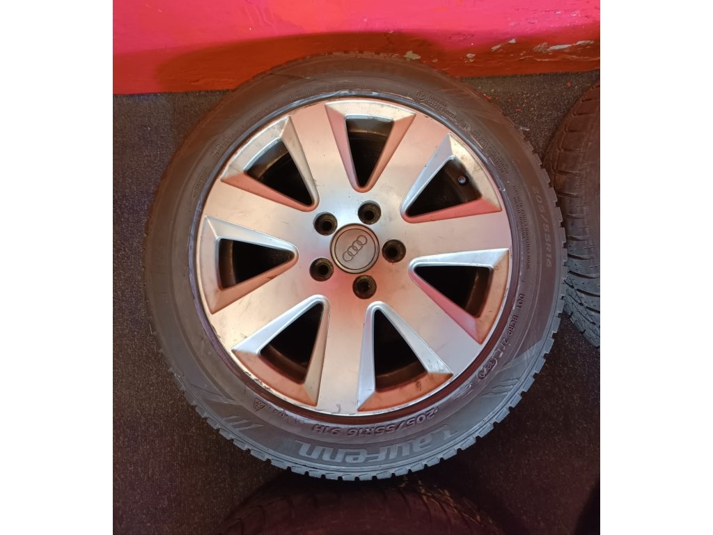 ALU disky AUDI 5x112 R16 7,5Jx16H2 ET 45 se zimními pneu 205 - 2