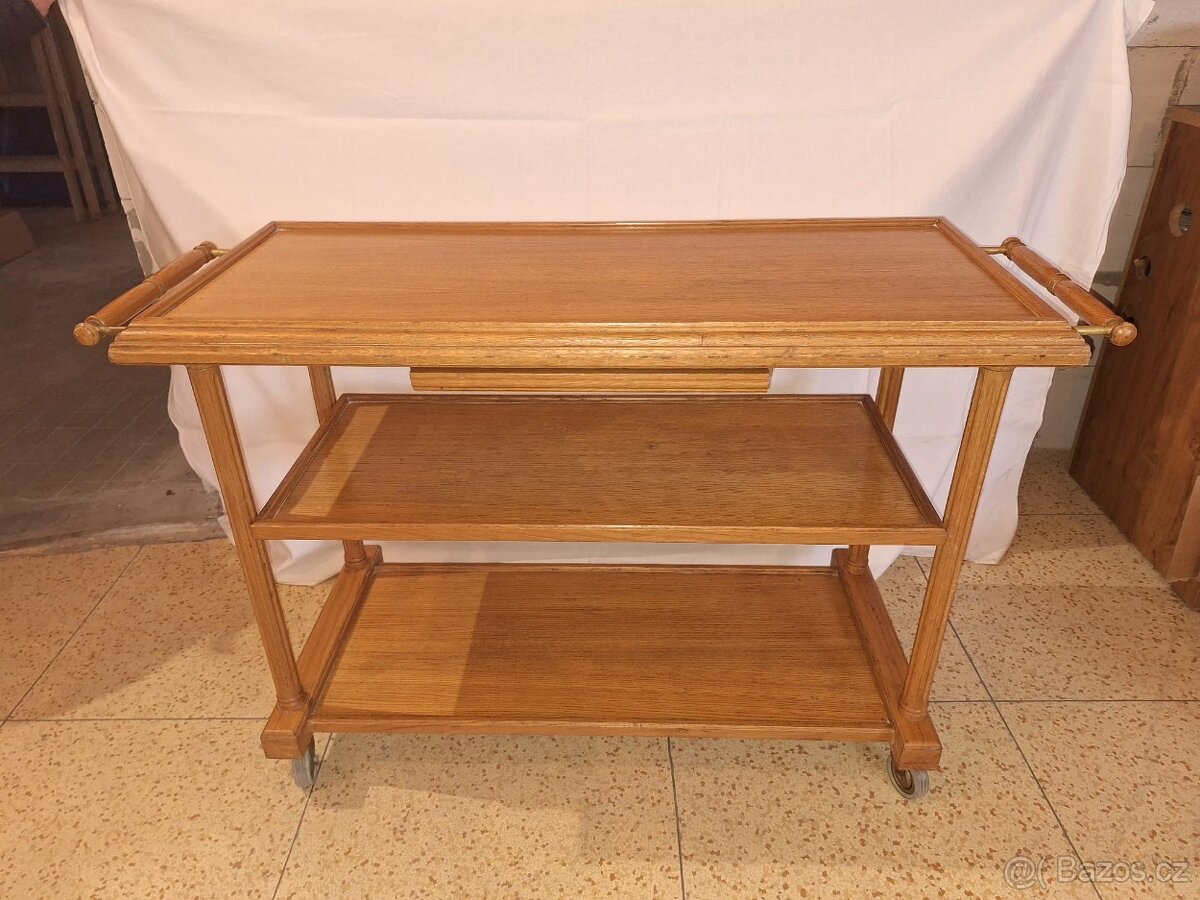 servírovací vozík - 2