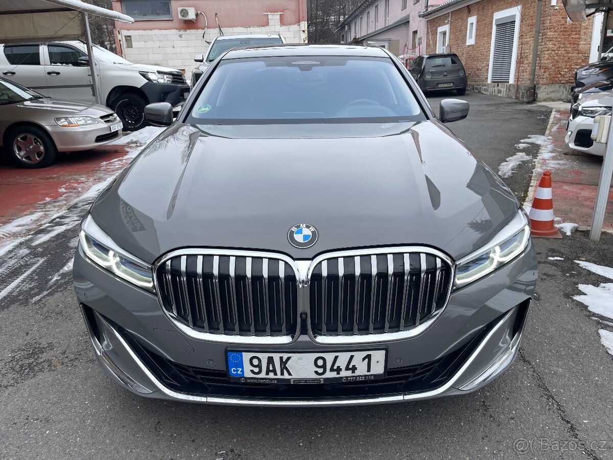 Prodám BMW 730d xDrive Long M paket 2x kola - 2