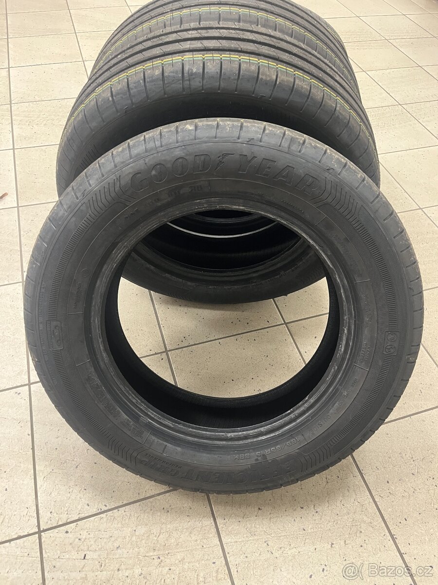 Good Year 185/65 R15 - 2