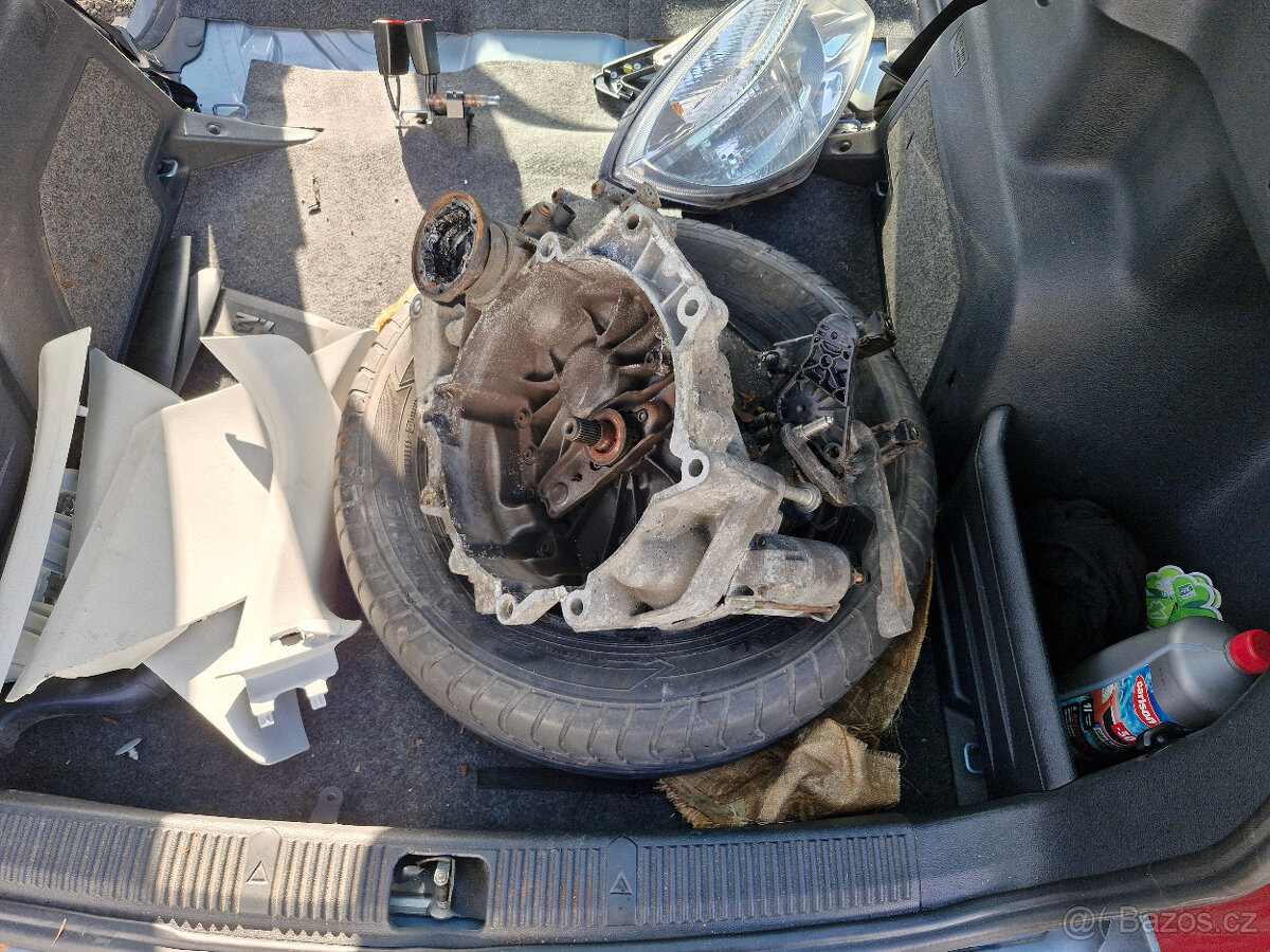 Škoda Fabia 2 rozprodej na díly - 2