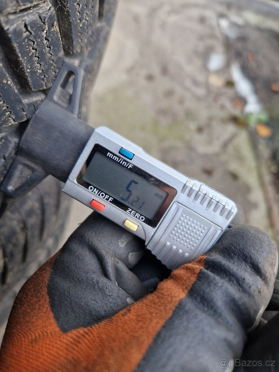 Zimní pneu Vredestein 185/65/15 - 2