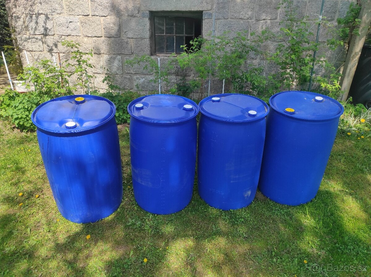 Plastové sudy 220 litrů - 2