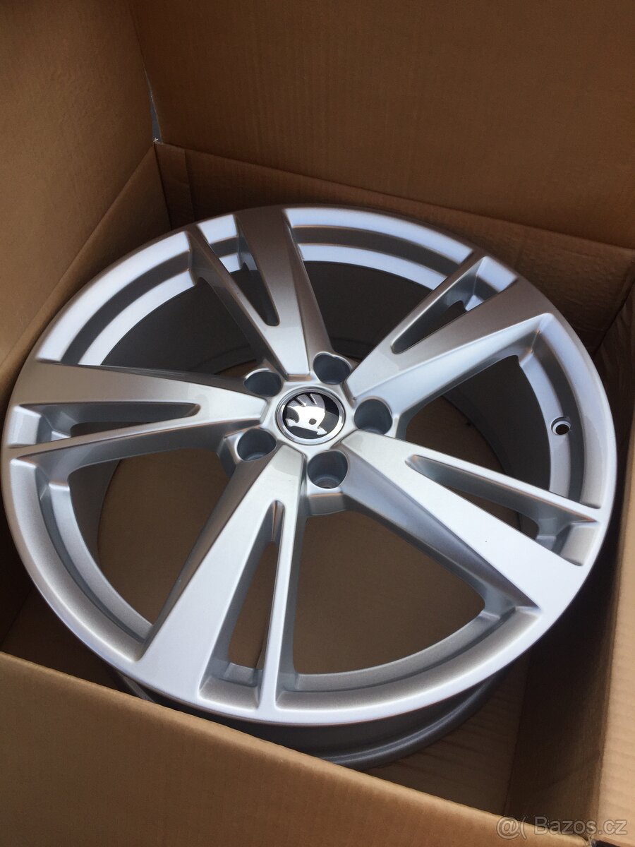 5x112 R19 8J ET42 originál BBS - 2