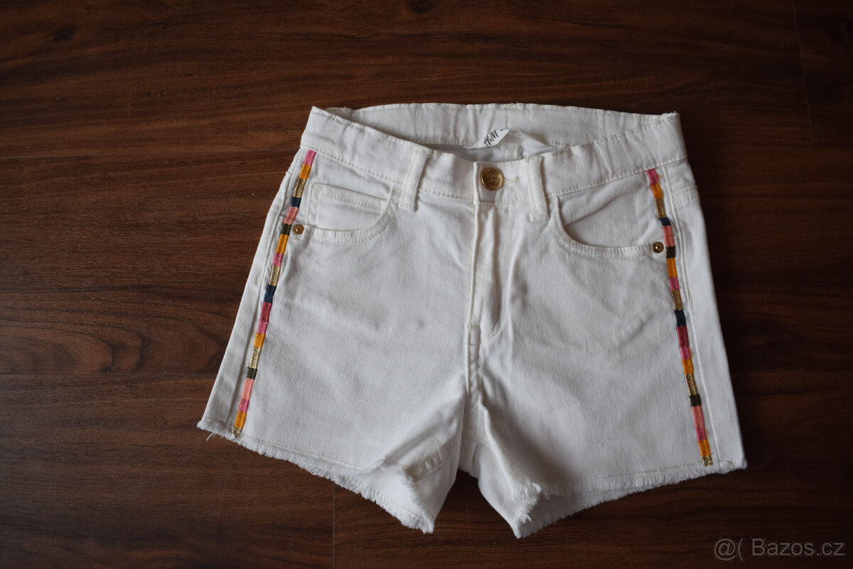 2 ks dívčí kraťasy vel. 128 - 2