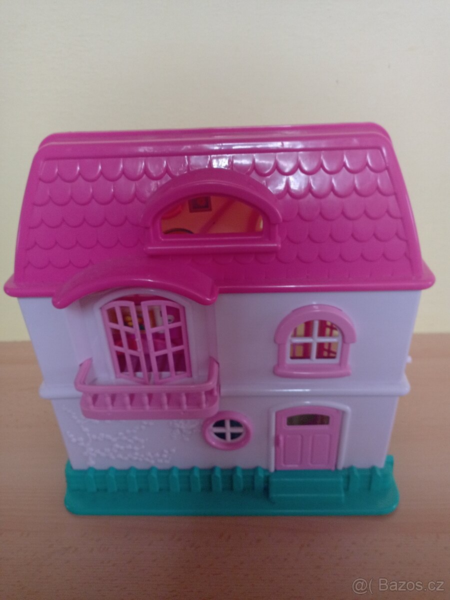 Plastový domeček pro panenky - 2