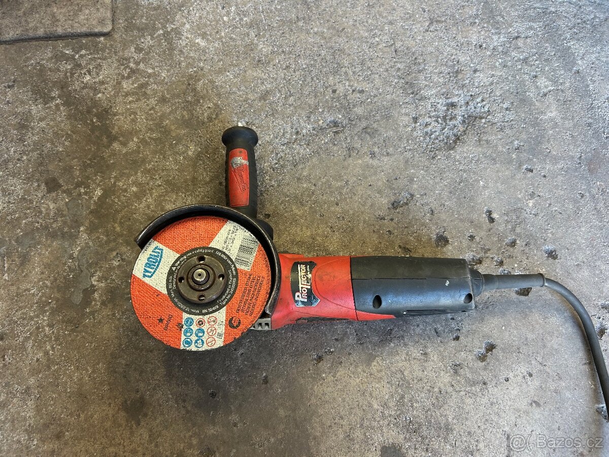 úhlová bruska Milwaukee - 2