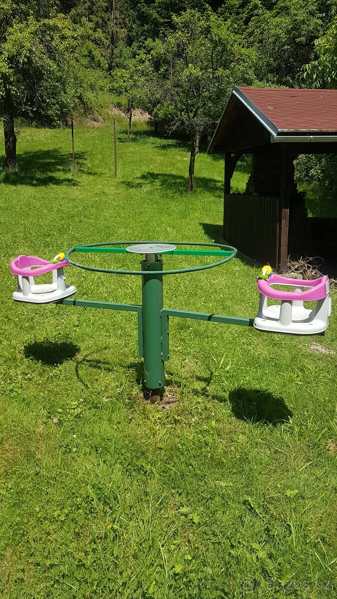 Kolotoč dětský - 2