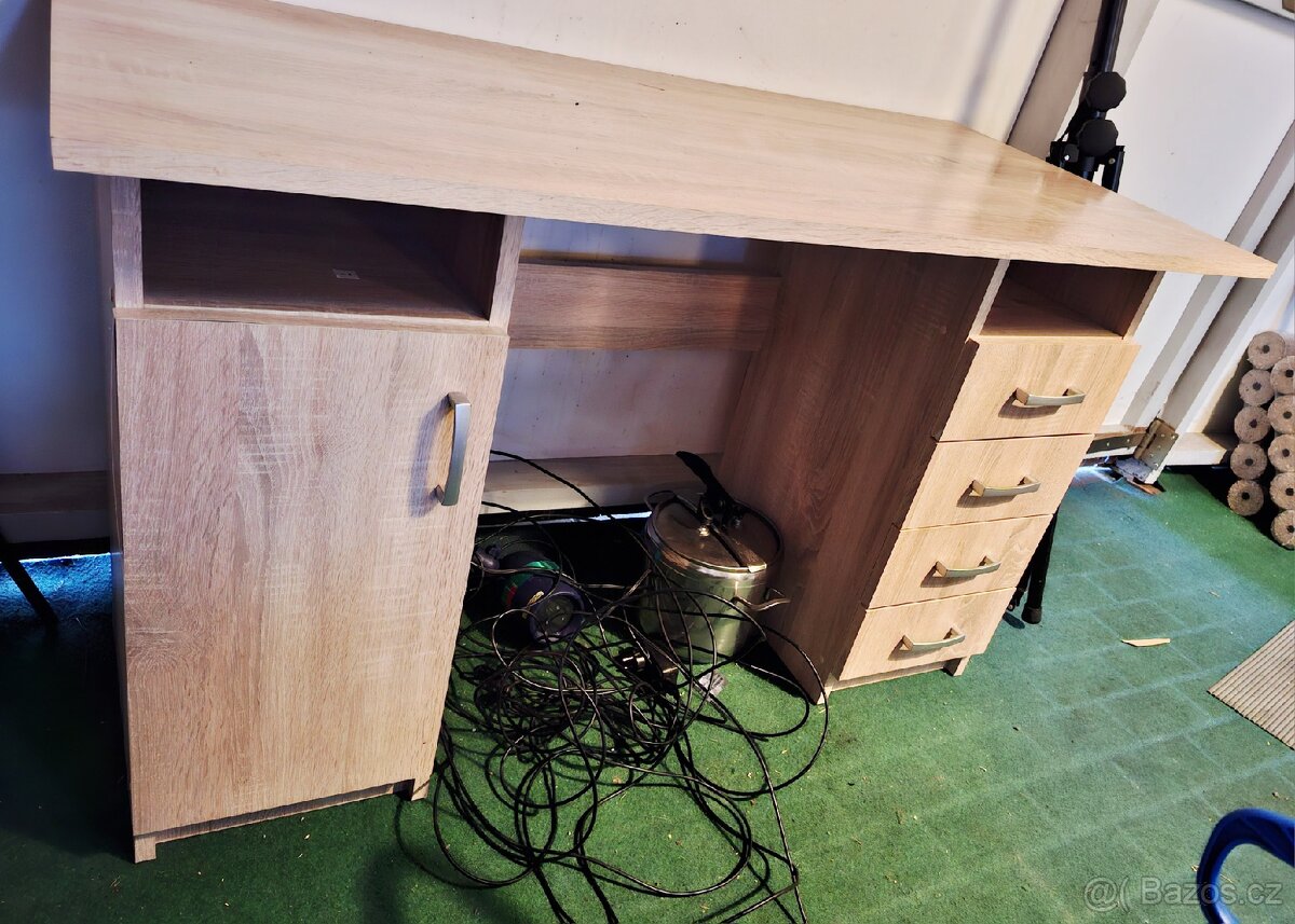 Psací stul - 2