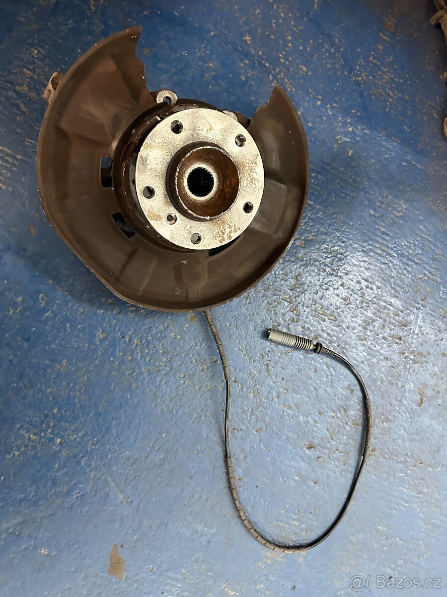 Těhlice bmw e90 320i - 2