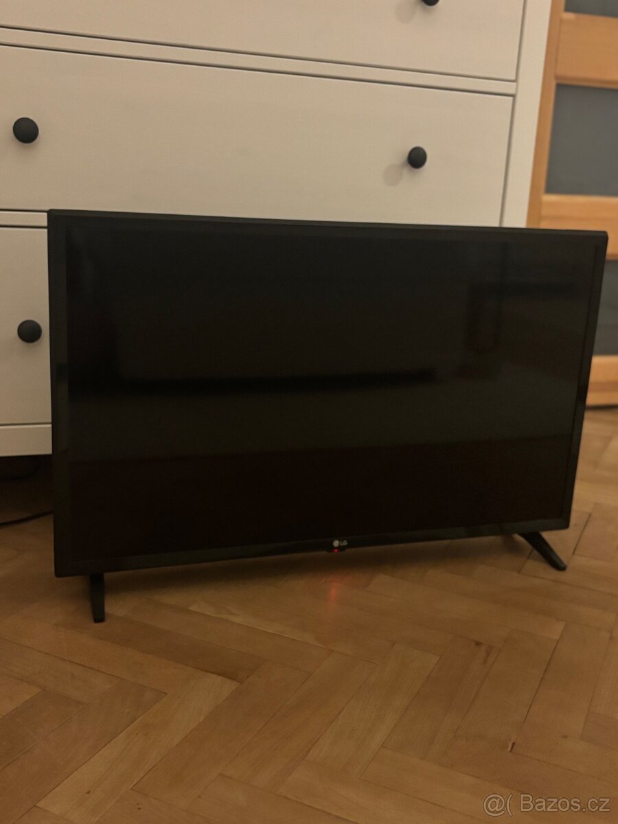 LG LED TV 32 + držák na TV Stell - 2