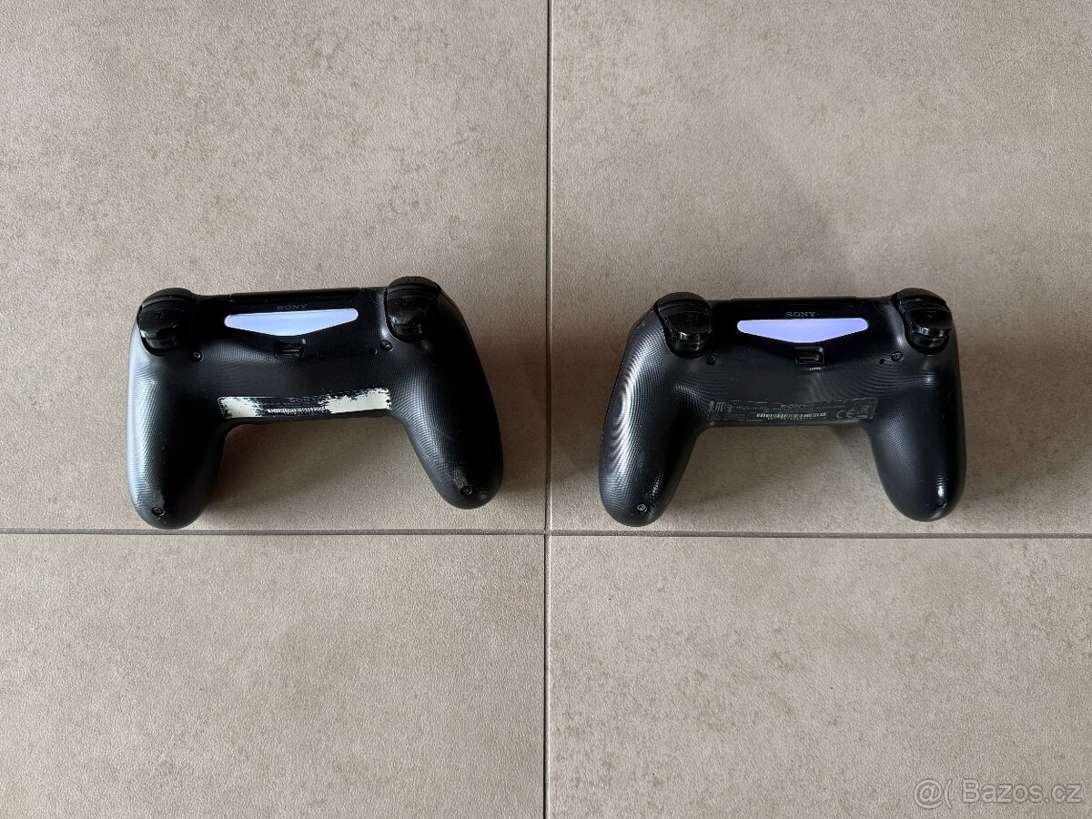 Ovladač SONY na PS4 dualshock černý - 2