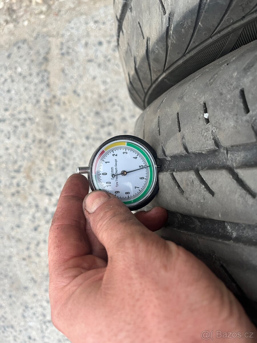 Pneu 195/60/16 C - 2