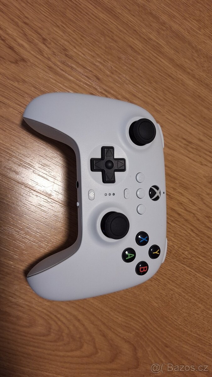 8BitDo Ultimate Wired Controller for Xbox Hall effect - 2