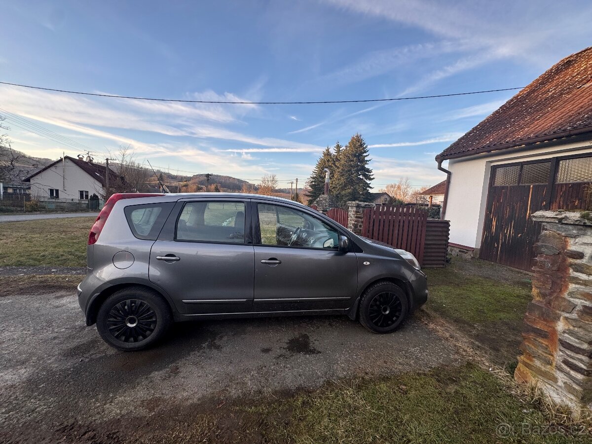 Nissan Note 1,4 rok výroby 2012 - 2