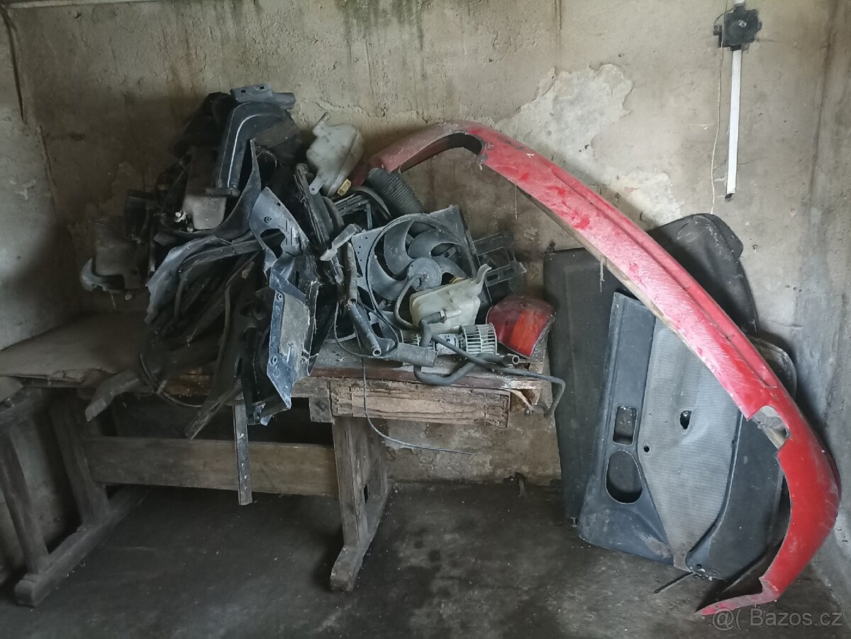 Ford Escort díly - 2